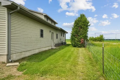 2388 260th Delhi IA 52223