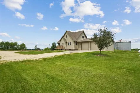 2388 260th Delhi IA 52223