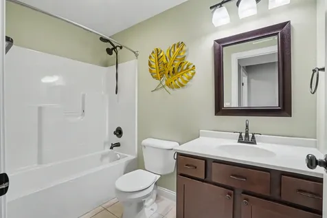 1543 Pebble Creek Dubuque IA 52002