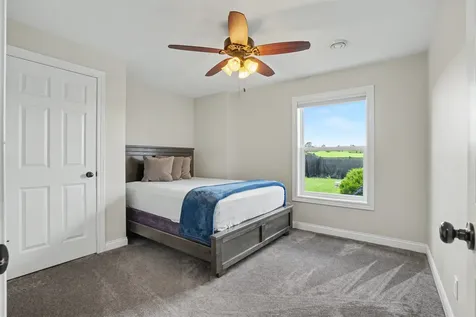 1543 Pebble Creek Dubuque IA 52002
