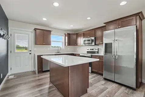 1543 Pebble Creek Dubuque IA 52002