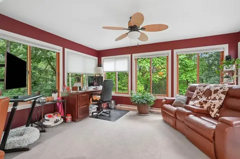 742 Clarke Dubuque IA 52001