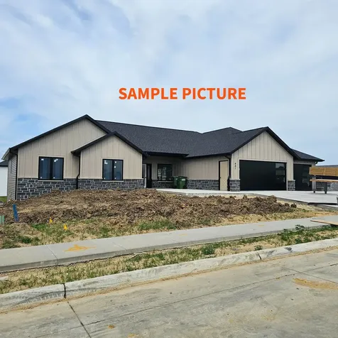 4427 Sickle Dubuque IA 52002