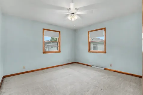 611 SW 4th Cascade IA 52033