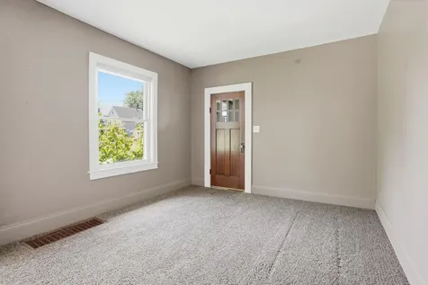 1510 Mount Pleasant Dubuque IA 52001