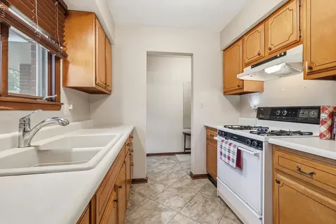 3070 Saint Anne Dubuque IA 52001
