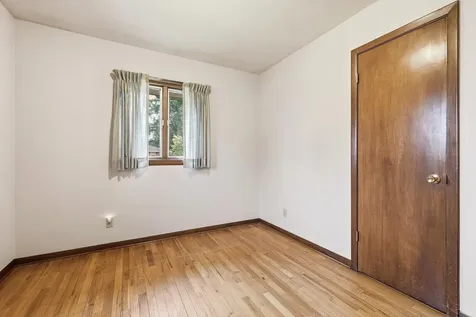 3070 Saint Anne Dubuque IA 52001