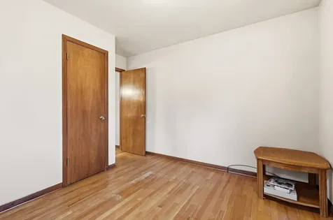 3070 Saint Anne Dubuque IA 52001