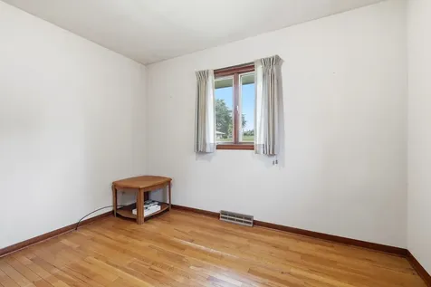 3070 Saint Anne Dubuque IA 52001