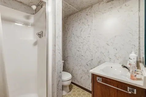 3070 Saint Anne Dubuque IA 52001