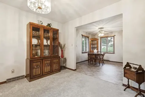 3070 Saint Anne Dubuque IA 52001