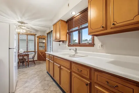 3070 Saint Anne Dubuque IA 52001