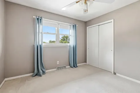 3448 Glencove Dubuque IA 52002