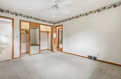 3448 Glencove Dubuque IA 52002