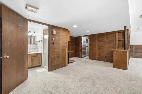 3448 Glencove Dubuque IA 52002