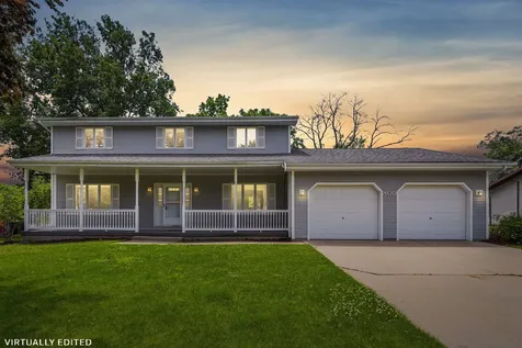 800 Tanglewood Manchester IA 52057
