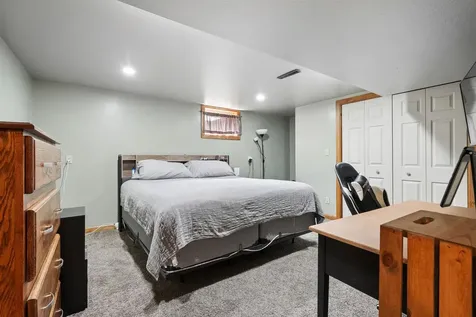 1316 8th Avenue SE Dyersville IA 52040
