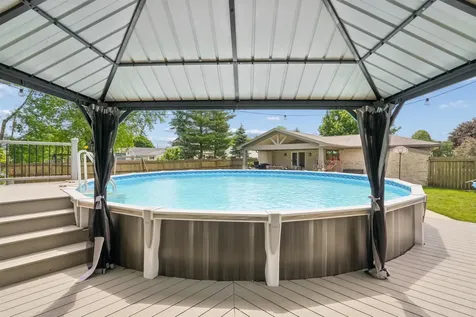 1316 8th Avenue SE Dyersville IA 52040