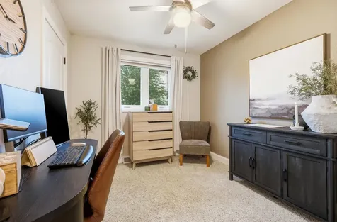 5256 Sun Valley Dubuque IA 52002