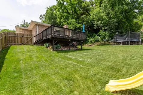 1615 W 32nd Dubuque IA 52001