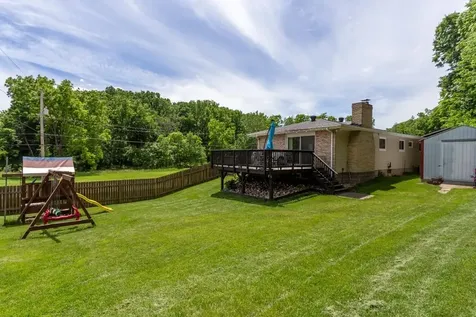 1615 W 32nd Dubuque IA 52001
