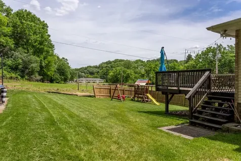 1615 W 32nd Dubuque IA 52001