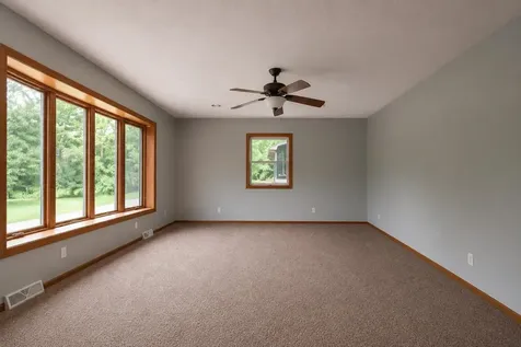 1615 W 32nd Dubuque IA 52001