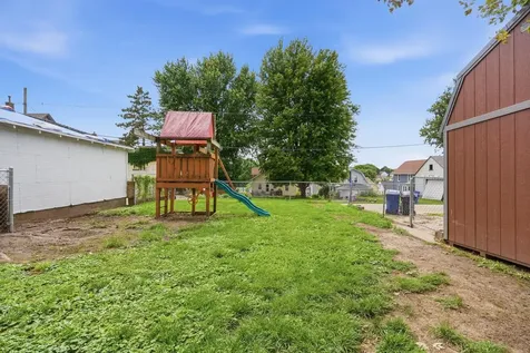 1435 Mount Pleasant Dubuque IA 52001