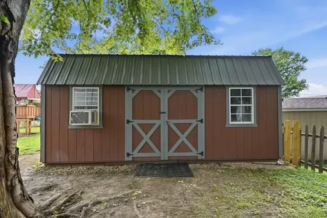 1435 Mount Pleasant Dubuque IA 52001