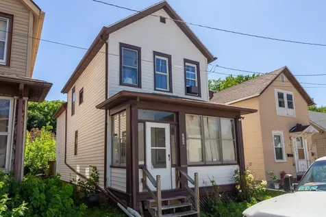 2740 Elm Dubuque IA 52001