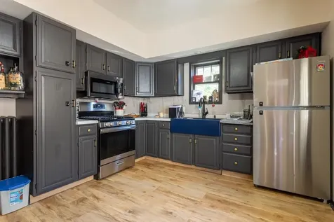 2740 Elm Dubuque IA 52001