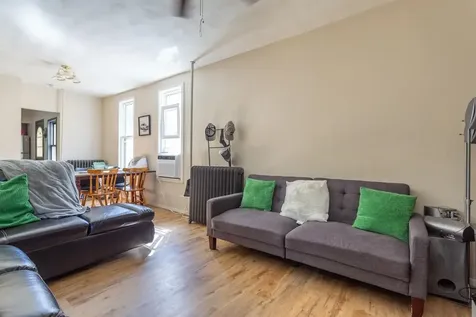2740 Elm Dubuque IA 52001