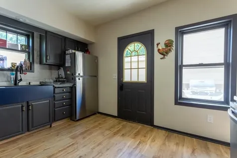 2740 Elm Dubuque IA 52001