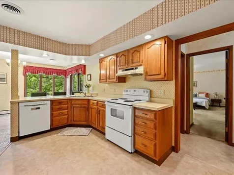 12275 Kingston Dubuque IA 52001