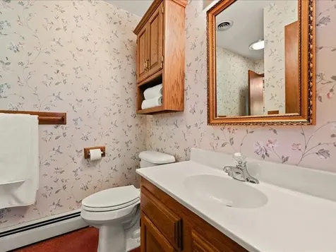 12275 Kingston Dubuque IA 52001