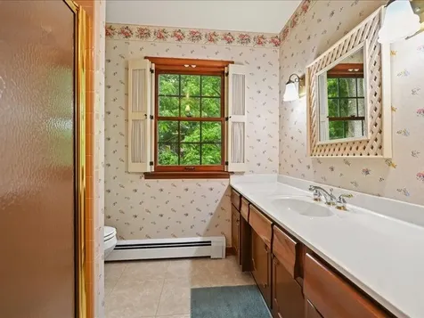 12275 Kingston Dubuque IA 52001