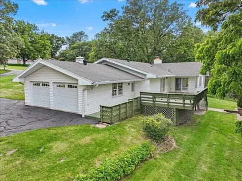 12275 Kingston Dubuque IA 52001