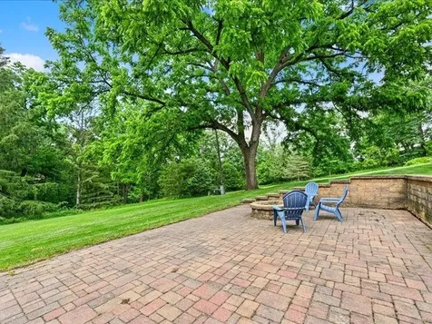 12275 Kingston Dubuque IA 52001