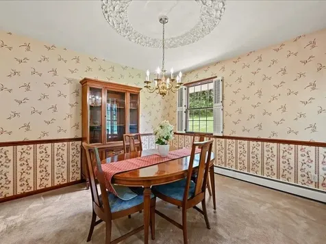 12275 Kingston Dubuque IA 52001
