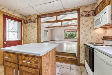 2030 Rockdale Dubuque IA 52003