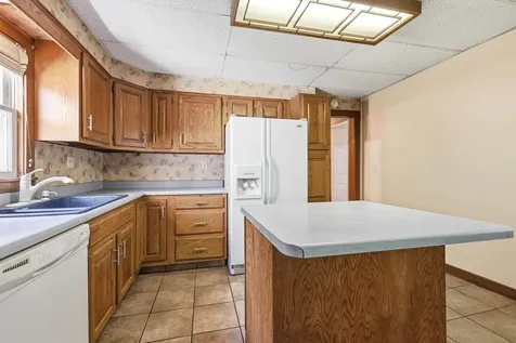 2030 Rockdale Dubuque IA 52003