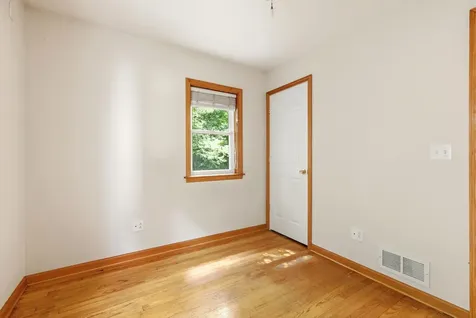 2030 Rockdale Dubuque IA 52003