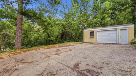 2030 Rockdale Dubuque IA 52003