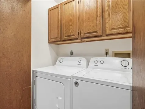 1203 SE 8th Dyersville IA 52040
