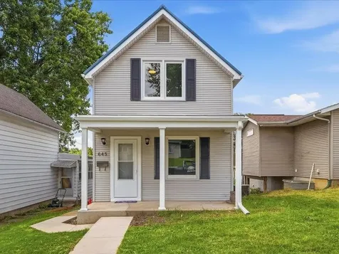 645 Angella Dubuque IA 52001