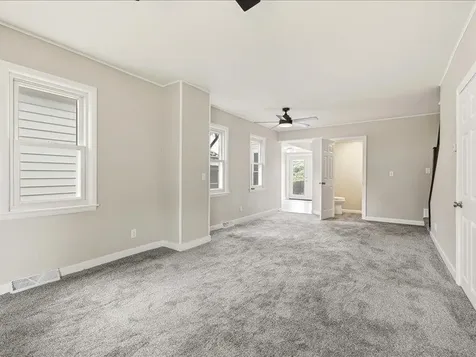 645 Angella Dubuque IA 52001