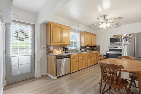 2985 Brunswick Dubuque IA 52001