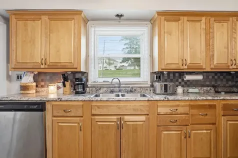 2985 Brunswick Dubuque IA 52001