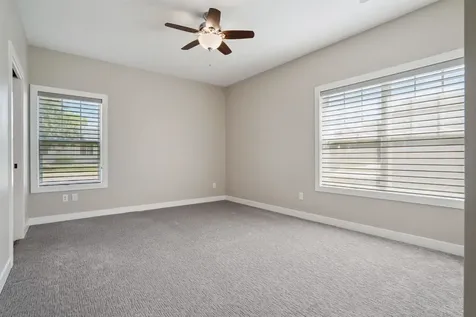 304 S Chestnut Edgewood IA 52042