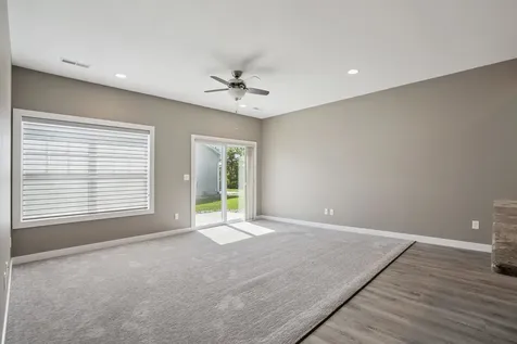 304 S Chestnut Edgewood IA 52042